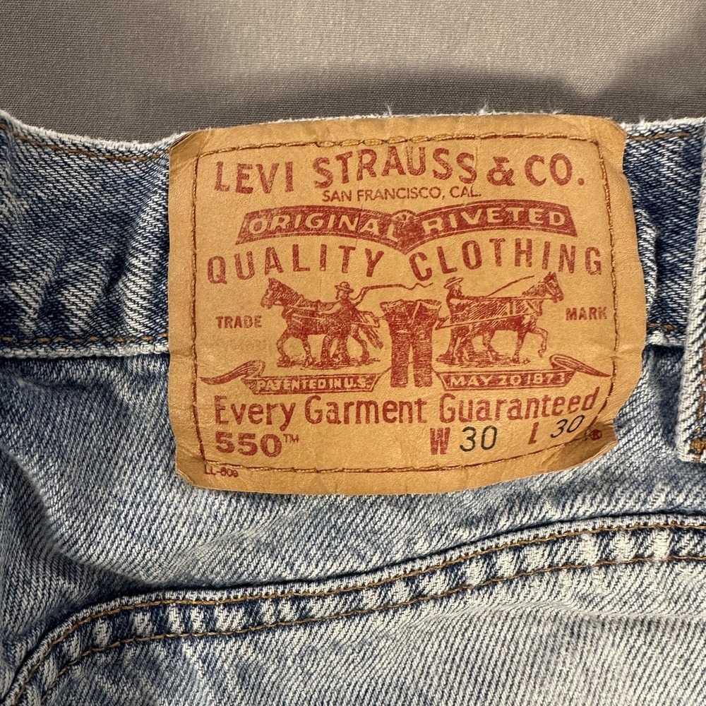 Levi's 550 Jeans Mens 30x30 Light Wash Blue Relaxed Fit Tapered Distressed - Picture 10 of 10
